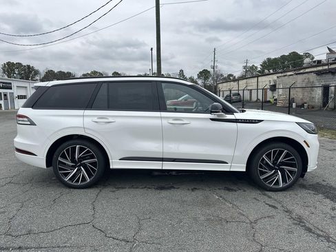 New 2026 Lincoln Aviator Black Label image 8