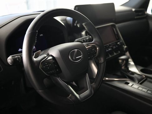 Used 2024 Lexus LX 600 4WD w/ Luxury Package image 22