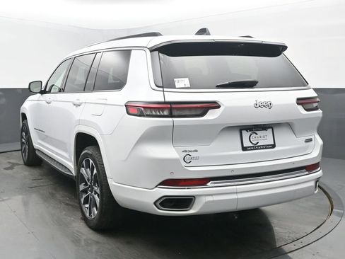 Used 2024 Jeep Grand Cherokee L Overland w/ Advanced Protech Group III AWD/4WD image 4