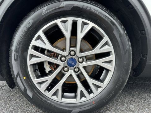 Used 2022 Ford Escape SEL image 12