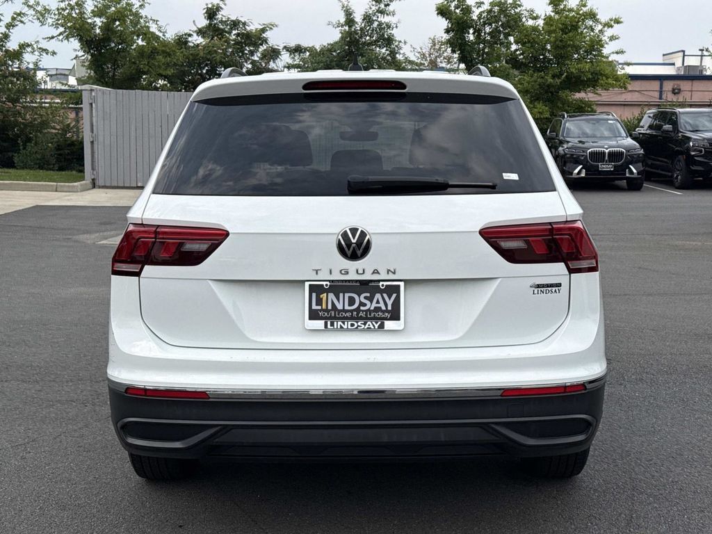 Used 2022 Volkswagen Tiguan S AWD/4WD image 4
