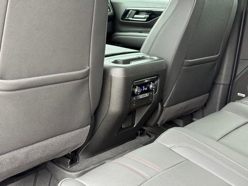 Used 2025 Chevrolet Suburban RST w/ Comfort Package RWD image 27