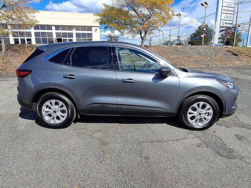 Certified 2023 Ford Escape Active w/ Tech Pack #1 AWD/4WD image 9