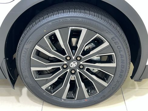 New 2026 Toyota C-HR AWD/4WD image 4