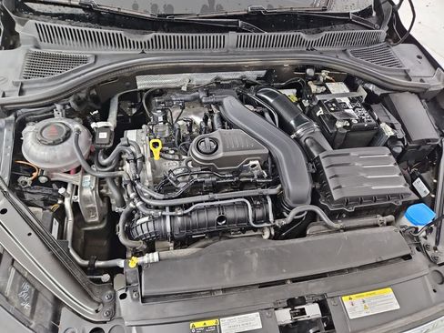 Certified 2024 Volkswagen Jetta SE image 14