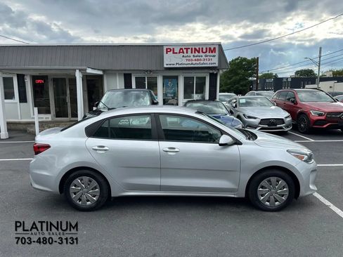 Used 2019 Kia Rio S FWD image 2