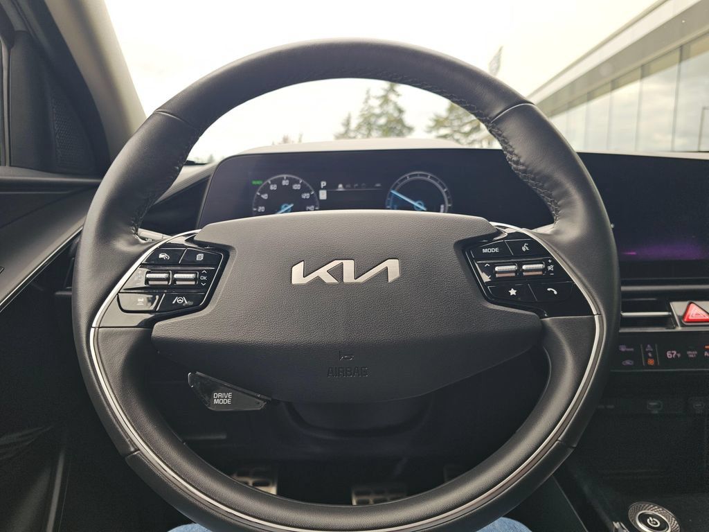 Used 2023 Kia Niro Wave w/ Wave Preserve Package FWD image 27