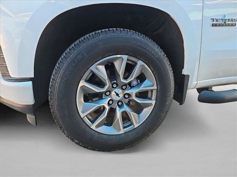 Used 2022 Chevrolet Silverado 1500 RST AWD/4WD image 23