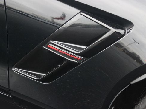 Used 2018 Chevrolet Corvette Grand Sport image 10