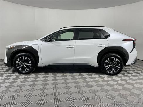 Certified 2025 Toyota bZ4X AWD w/ Weather Package image 5