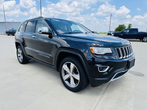 Used 2014 Jeep Grand Cherokee Limited w/ Luxury Group II AWD/4WD image 2