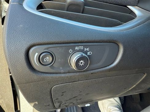 Used 2023 Chevrolet Malibu RS image 18