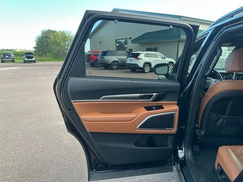 Used 2023 Kia Telluride EX X-Line AWD/4WD image 13