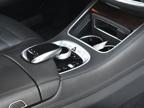 Used 2020 Mercedes-Benz S 560 4MATIC Sedan w/ Premium Package image 23