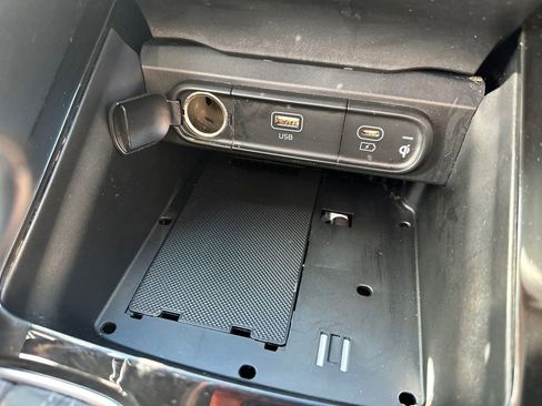 Used 2023 Kia Telluride EX w/ EX Captain's Chair Package image 30