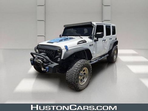 Used 2015 Jeep Wrangler Unlimited Rubicon w/ Connectivity Group AWD/4WD image 1