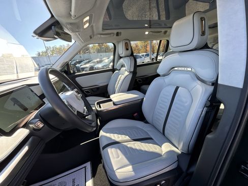 Used 2024 Rivian R1S Adventure image 19