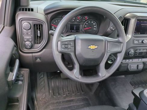 Certified 2025 Chevrolet Silverado 1500 W/T AWD/4WD image 16