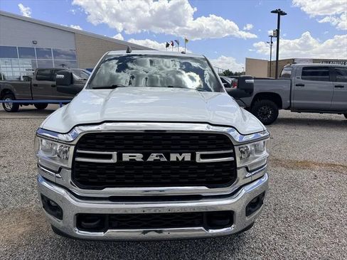 Used 2024 RAM 2500 Big Horn w/ Off Road Package AWD/4WD image 4