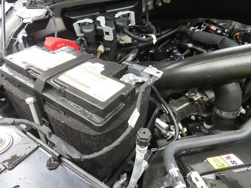 Used 2025 Ford F150 Lariat AWD/4WD image 34