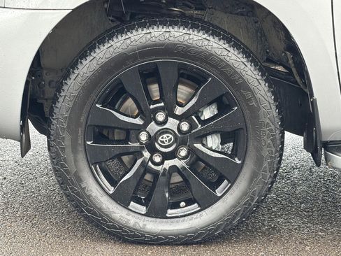 Used 2019 Toyota Sequoia Limited w/ Safety & Convenience Package AWD/4WD image 27