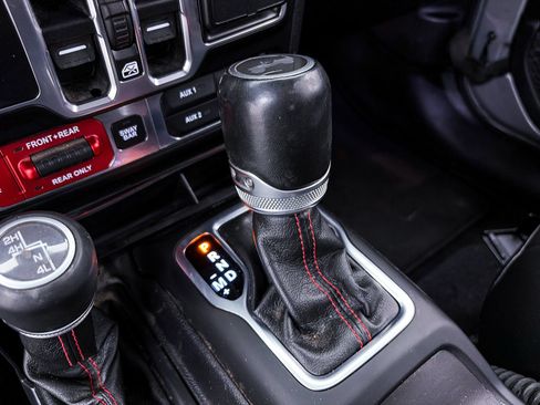 Used 2020 Jeep Wrangler Unlimited Rubicon AWD/4WD image 25
