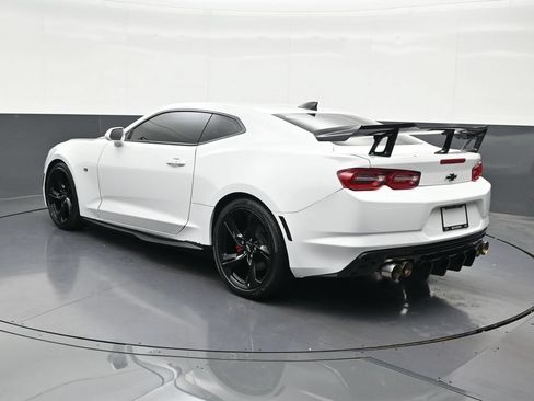 Used 2021 Chevrolet Camaro LT RWD image 3
