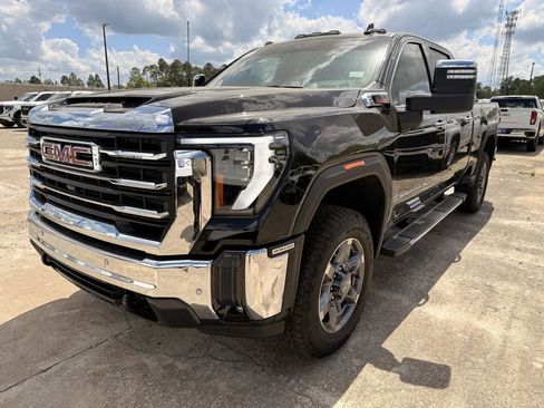 New 2026 GMC Sierra 2500 SLT w/ SLT Premium Package AWD/4WD image 1