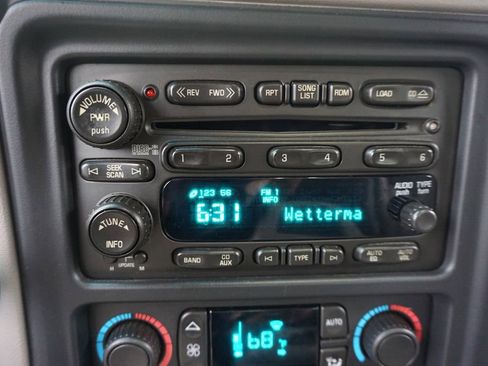 Used 2006 Chevrolet Silverado 1500 LT w/ Onstar Plus Package RWD image 8