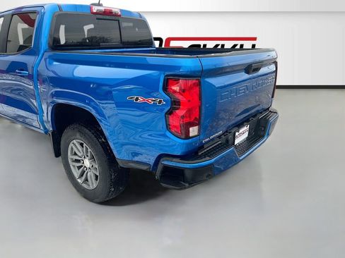 Used 2024 Chevrolet Colorado LT w/ LT Convenience Package image 5