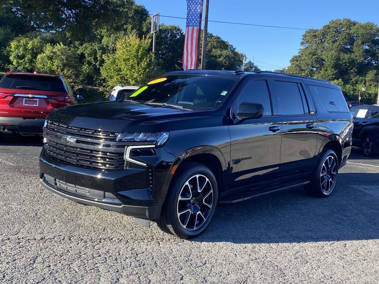Used 2021 Chevrolet Suburban RST AWD/4WD image 3