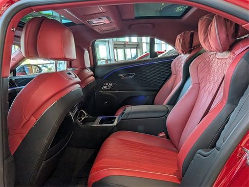 Used 2023 Bentley Flying Spur Azure image 10