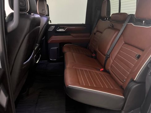 Used 2024 GMC Sierra 2500 Denali Ultimate AWD/4WD image 14