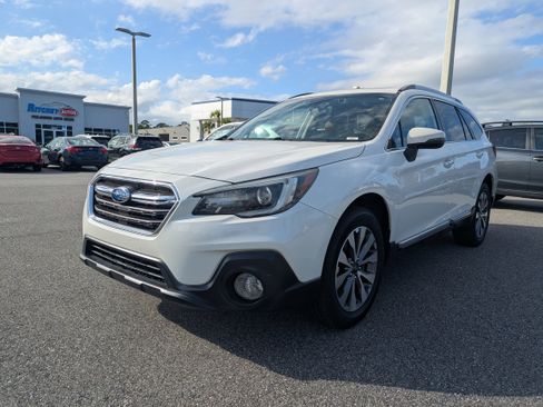 Used 2019 Subaru Outback 2.5i Touring image 7