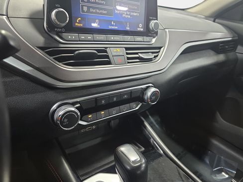 Certified 2024 Nissan Altima 2.5 SR FWD image 23