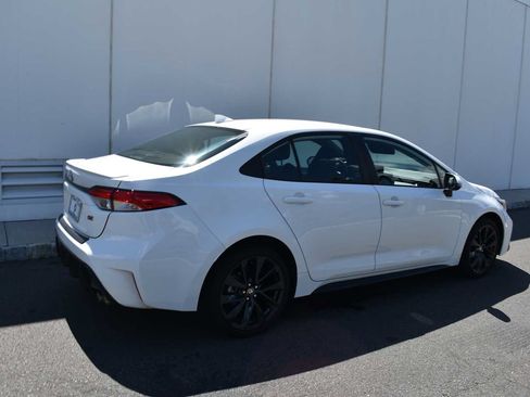 Used 2024 Toyota Corolla SE FWD image 5