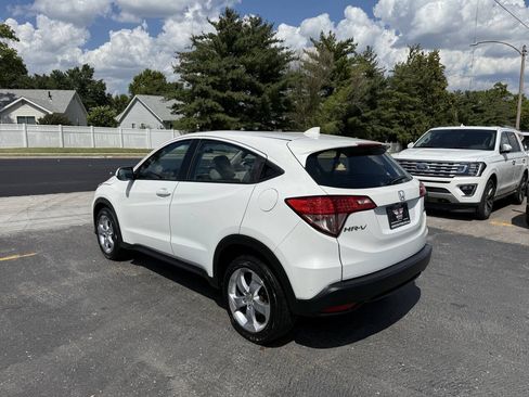 Used 2016 Honda HR-V LX image 5