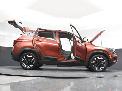 New 2026 Kia Seltos SX w/ SX Sunroof Package image 21