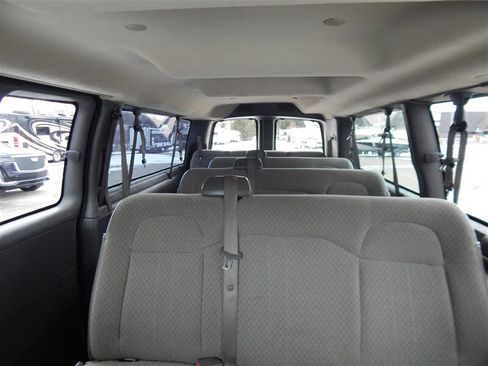 Used 2017 Chevrolet Express 3500 LT w/ LT Preferred Equipment Group image 24
