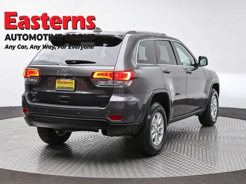 Used 2020 Jeep Grand Cherokee Laredo AWD/4WD image 4