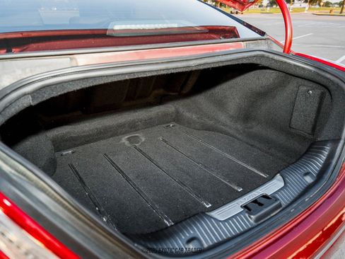 Used 2012 Jaguar XJ image 76