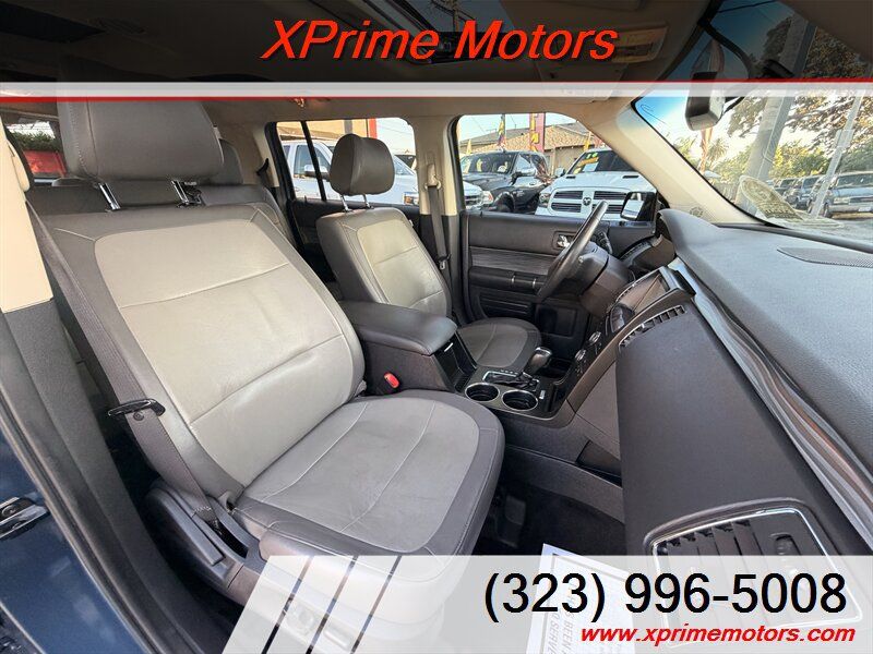 Used 2019 Ford Flex SEL FWD image 34