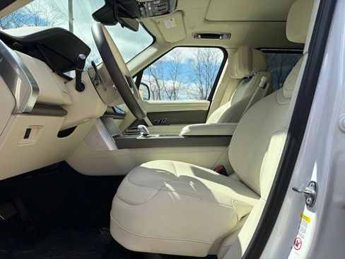 New 2026 Land Rover Range Rover SV AWD/4WD image 11