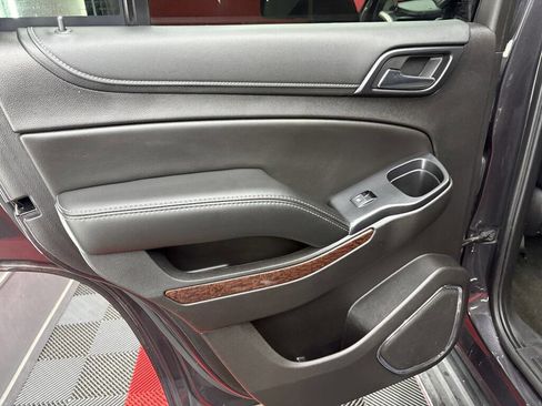 Used 2017 GMC Yukon SLE w/ HD Trailering Package image 10