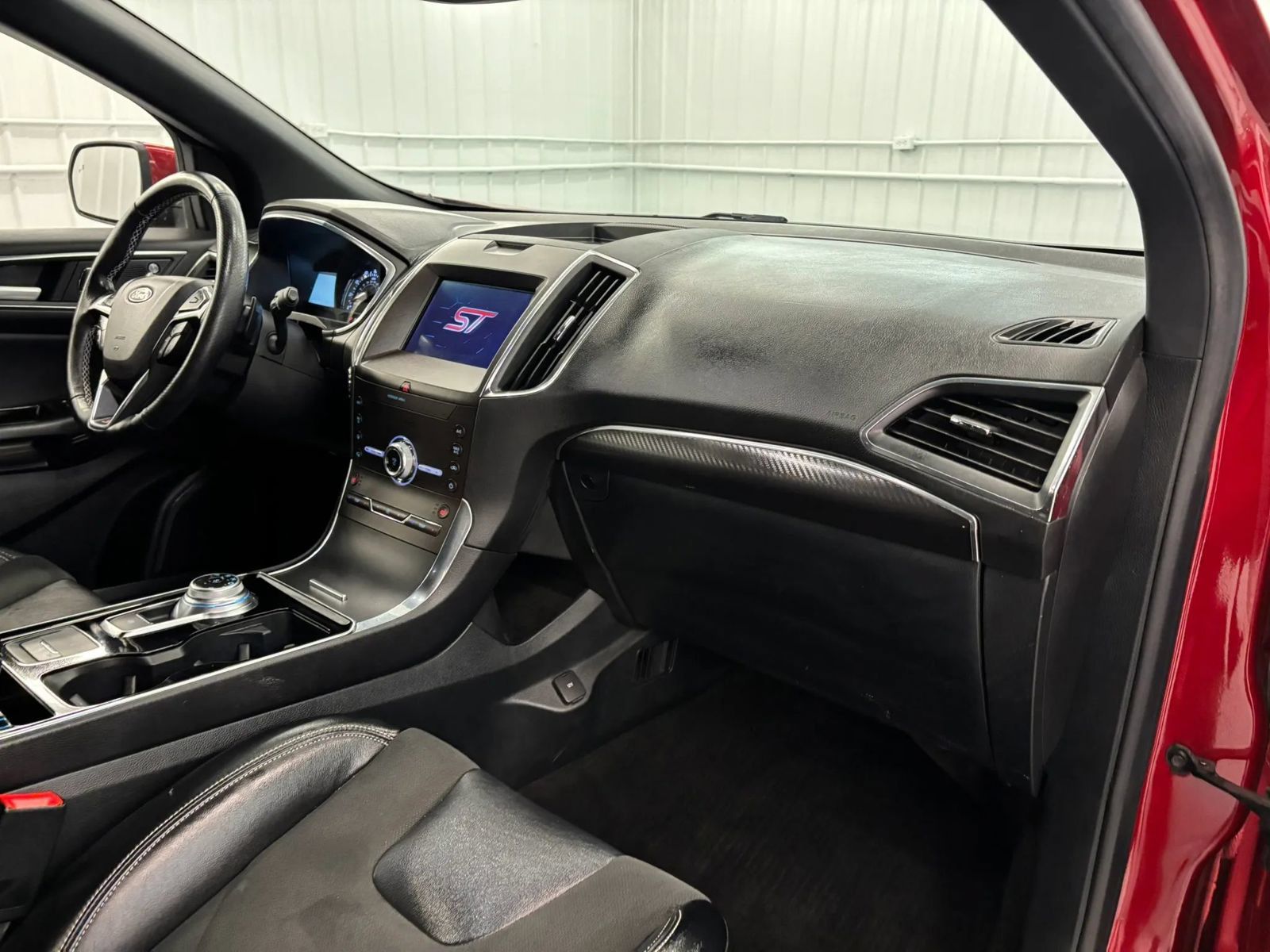 Used 2020 Ford Edge ST w/ Cold Weather Package AWD/4WD image 34