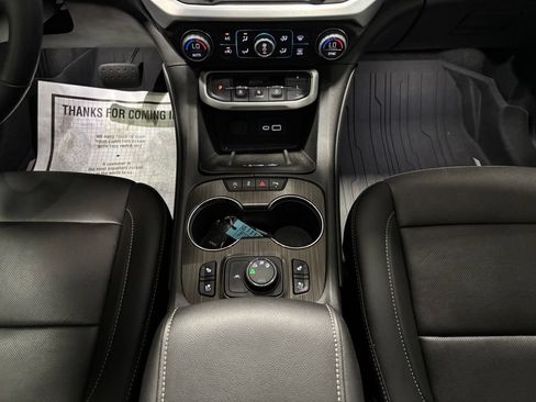 Used 2023 GMC Acadia SLT w/ Elevation Edition AWD/4WD image 36