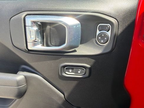 Used 2024 Jeep Wrangler Sport AWD/4WD image 15