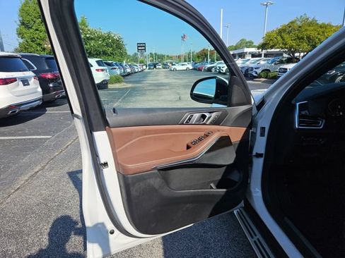 Used 2019 BMW X5 xDrive40i w/ Convenience Package AWD/4WD image 14