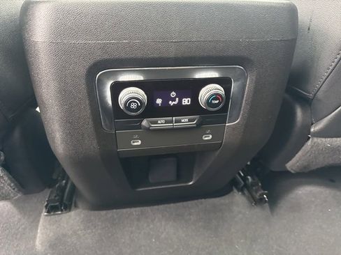 Used 2023 GMC Yukon SLT w/ Max Trailering Package image 22