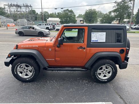 Used 2011 Jeep Wrangler Rubicon w/ PWR Convenience Group AWD/4WD image 4